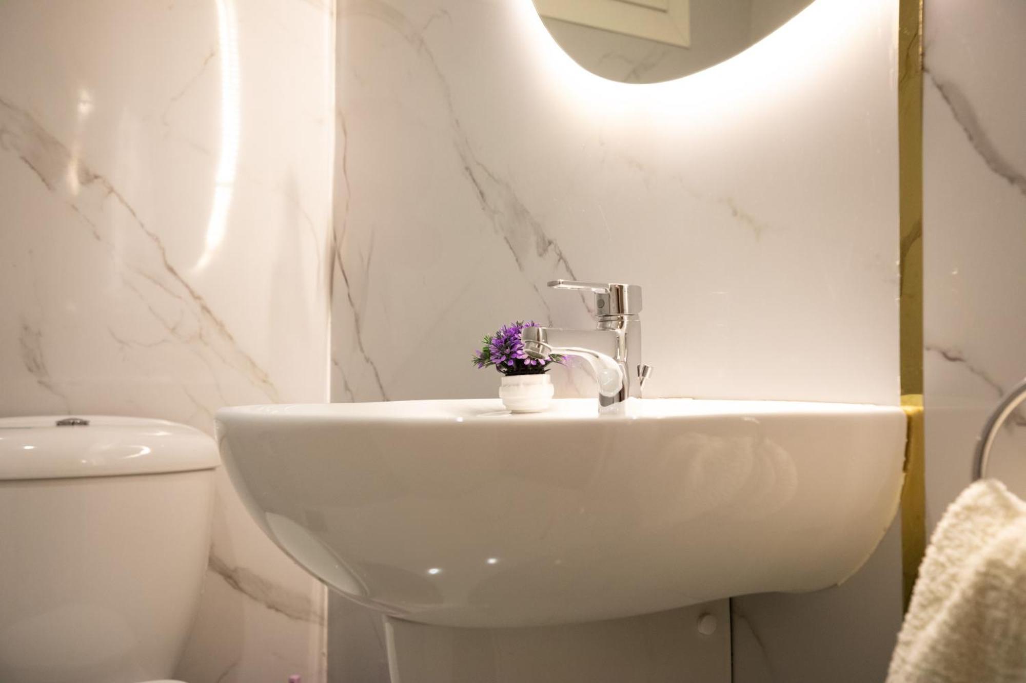 Modern And Cozy In Nasr ,beside Stars Apartment Cairo